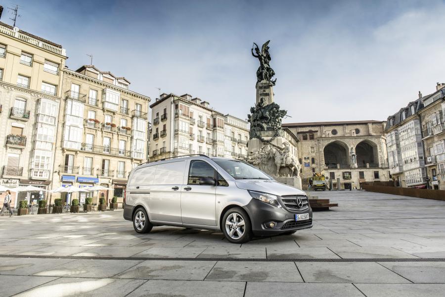  Mercedes-Benz Vito Panel Van 2014 года  (фото 33 из 45)
